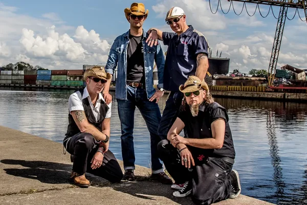 250430_Smashing_Piccadillys_cont_01 250430_Smashing_Piccadillys_cont_01